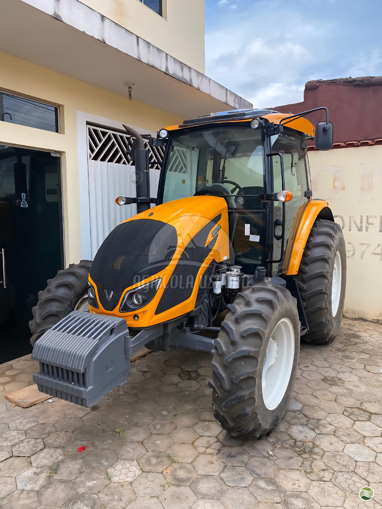 TRATOR VALTRA VALTRA A94s Tração 4x4 Agrícola Usadão TAQUARITUBA SÃO PAULO SP